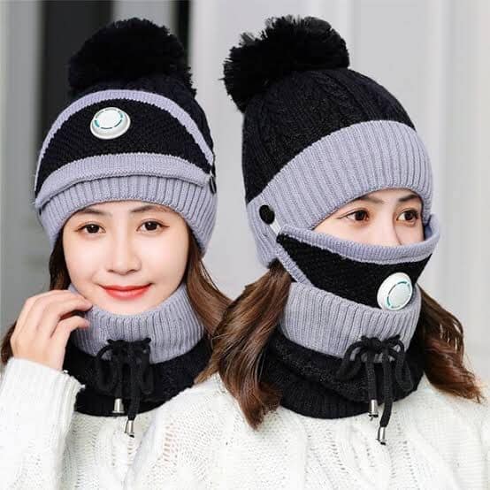 Three-piece Set of Women's Slouchy Knit Topis with Masks for Comfort in the Winter 